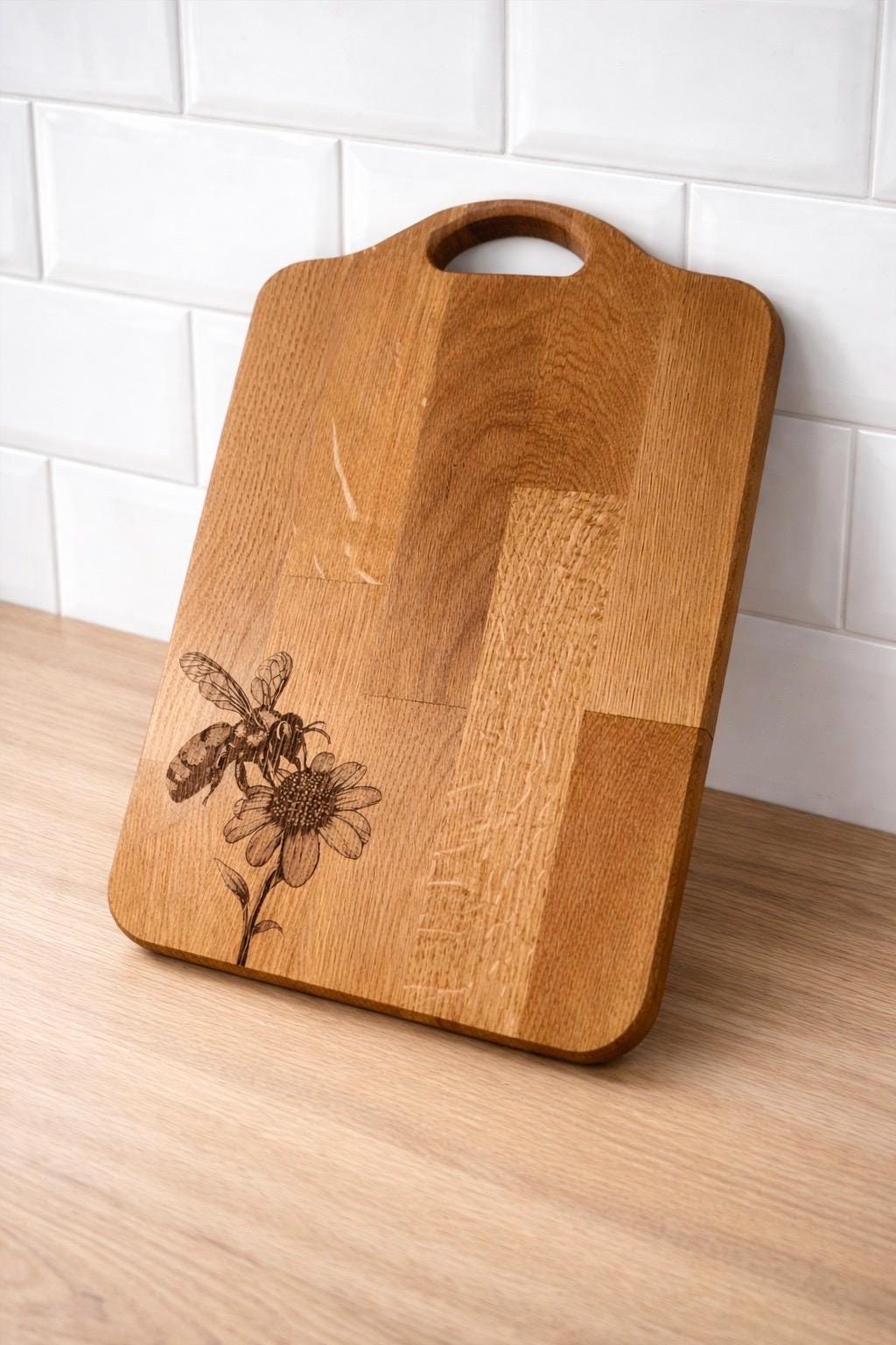 Engraved bumble bee solid Oak Chopping Board | Rustic Kitchen Decor | farmhouse decor