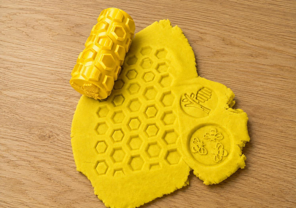 Bee Honeycomb Playdough Roller | 3D Printed Sand Roller | Sensory Play Tool | Imaginative Play | Montessori Inspired