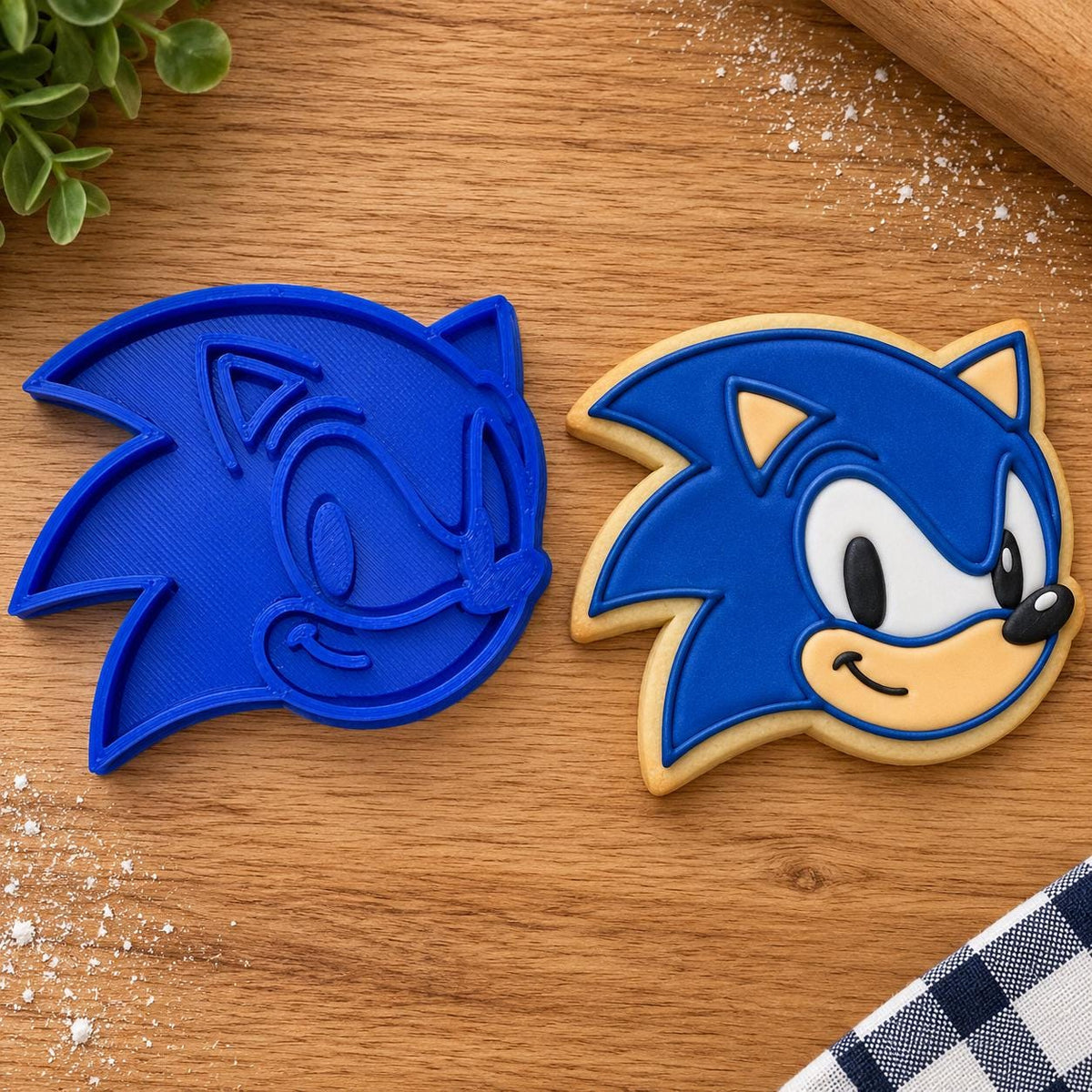 Sonic Inspired Cookie Cutter Set – 4 Character Biscuit & Fondant Stamps