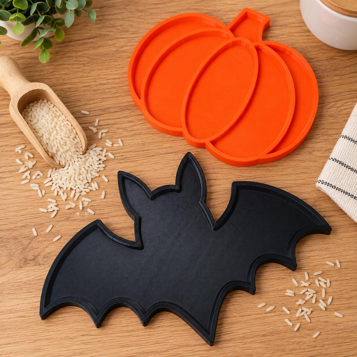 Halloween Pumpkin & Bat Sensory Play Trays – 25cm